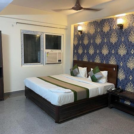 Hotel Dream Taj Family Rooms 200Mtr From Taj Mahal Agra  Esterno foto
